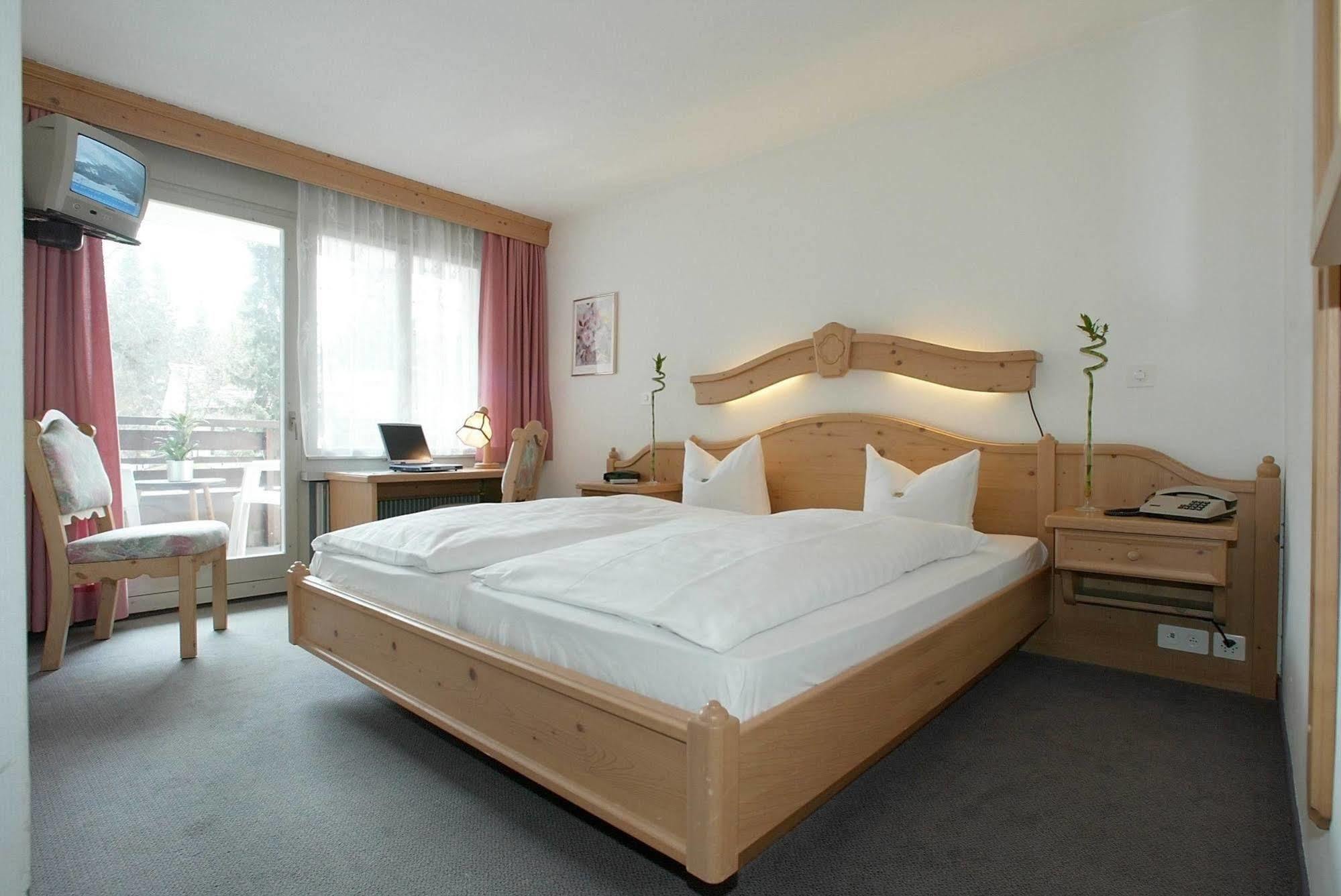 T3 Hotel Surpunt Flims Bagian luar foto